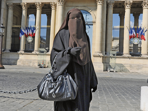 Neuer Bericht: Wie die EU Muslime dazu motiviert sich öffentlich diskriminiert zu fühlen