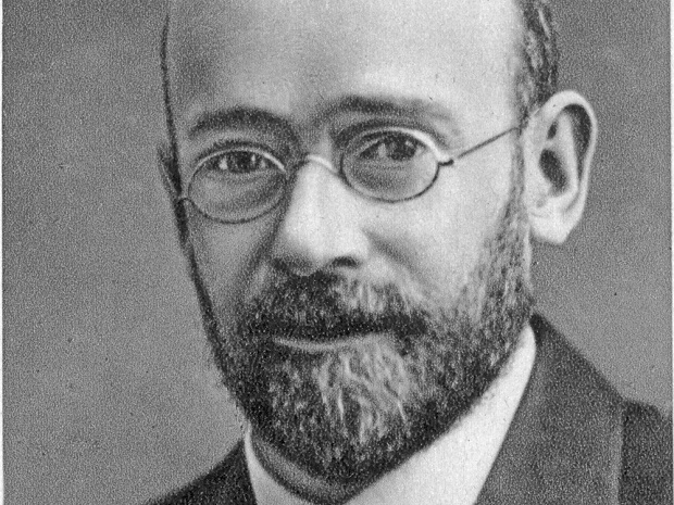 Janusz Korczak: Der Mann, der die jüdischen Waisenkinder nicht allein sterben ließ 