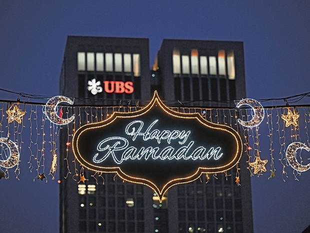 Das große Selbstopferfest des Westens