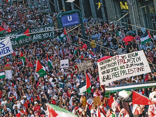 Wenn Juden-Hasser mit Linksradikalen marschieren 