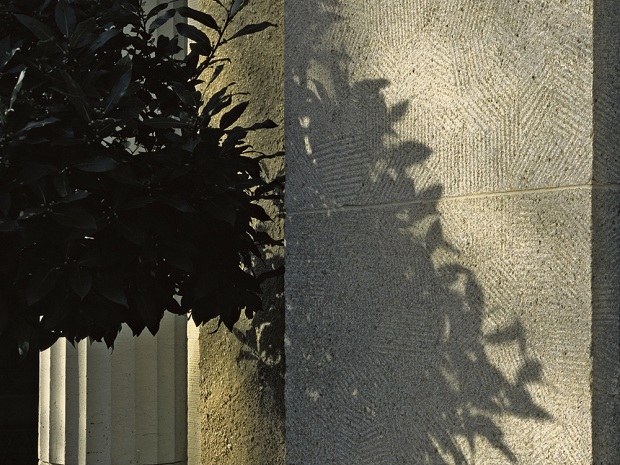 Die Poesie der Steine – Fotografien jüdischer Lebenswelten in der Liebermann-Villa